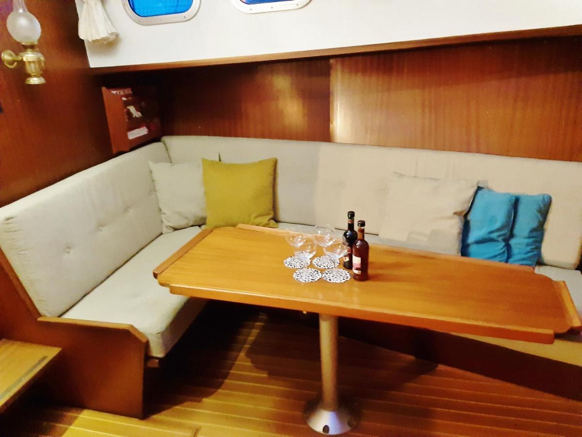 Готель Motor Yacht Almaz Амстердам Екстер'єр фото