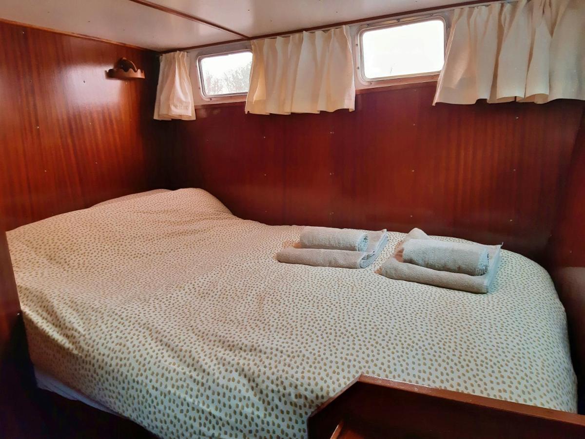 Готель Motor Yacht Almaz Амстердам Екстер'єр фото